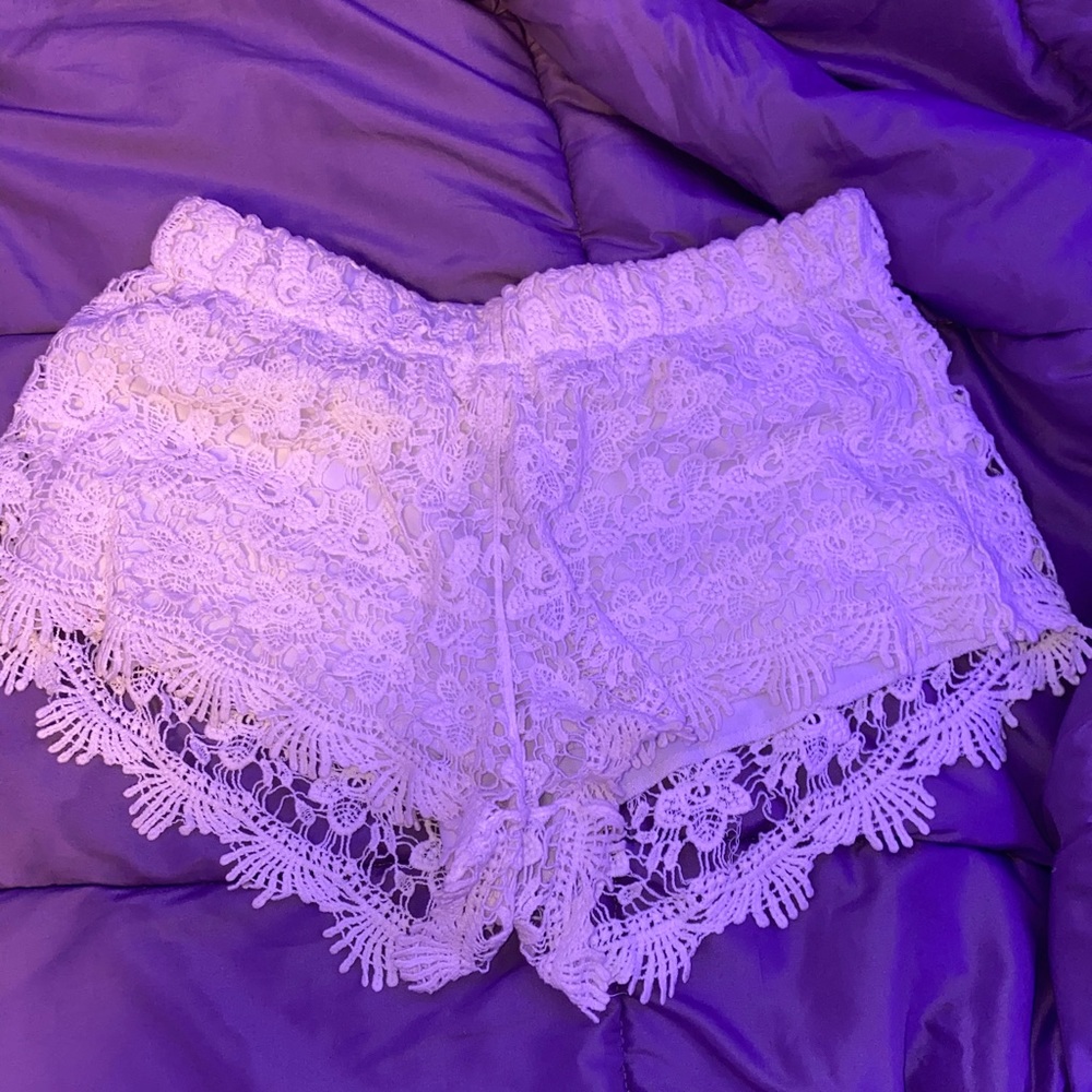 White floral lace shorts